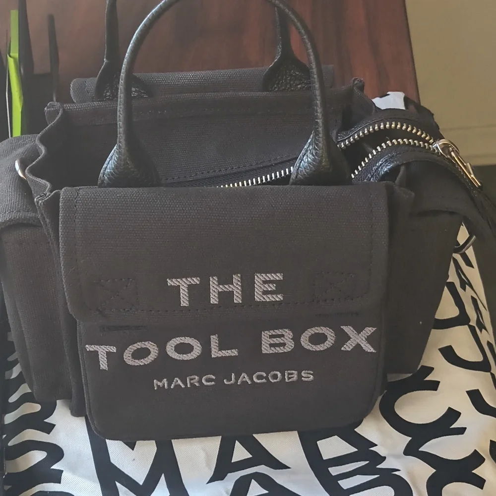Marc Jacobs Black Tool Box Bag - Picture 5 of 7